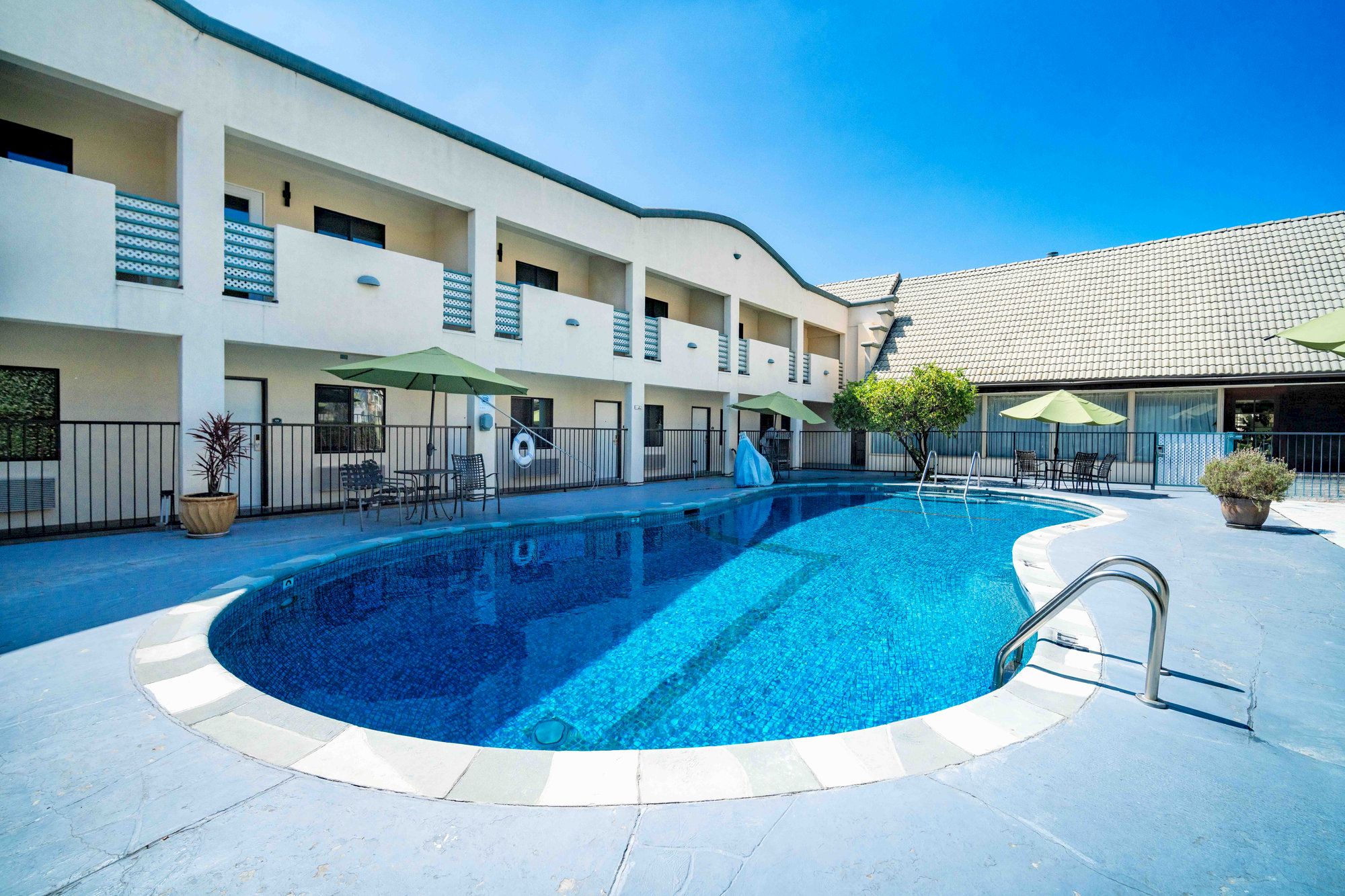 Mikado Hotel